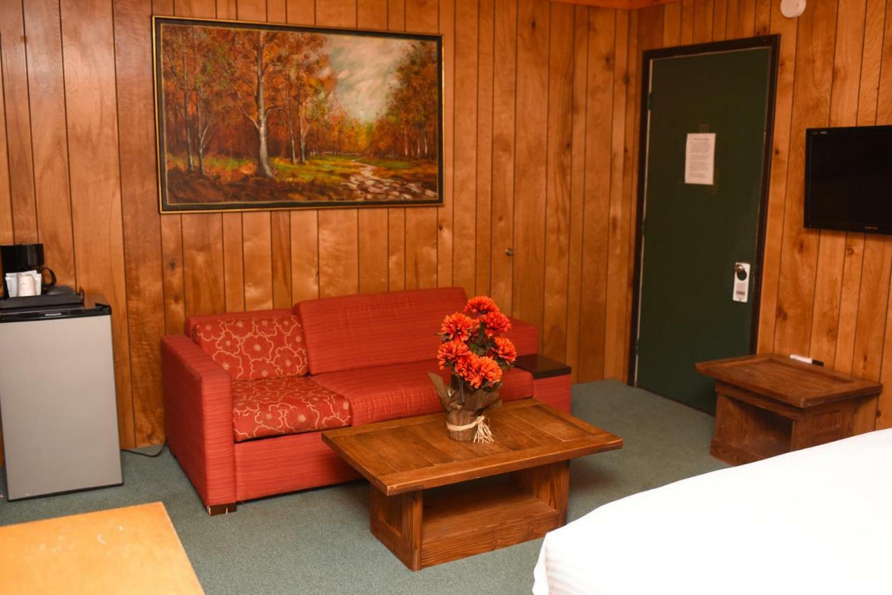 Chestnut Grove Family Resort Mount Pocono Exterior foto