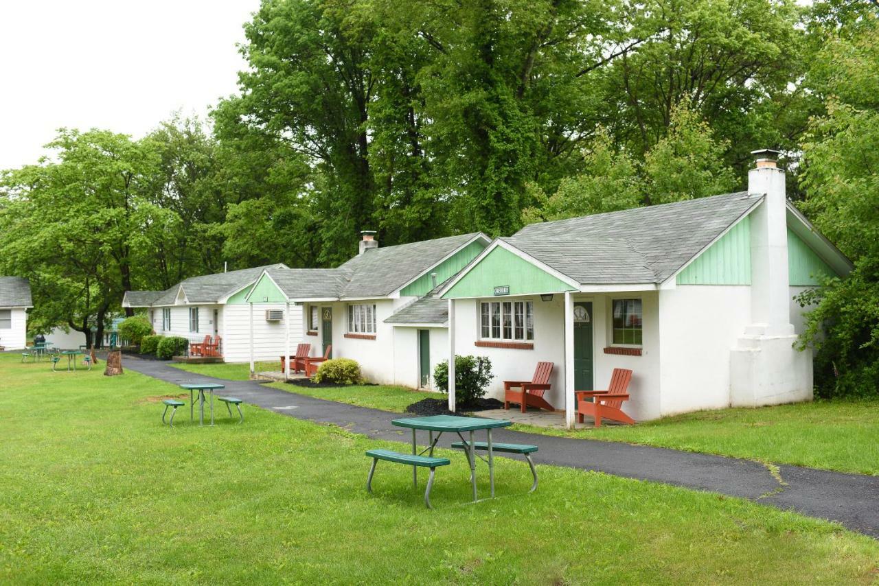 Chestnut Grove Family Resort Mount Pocono Exterior foto