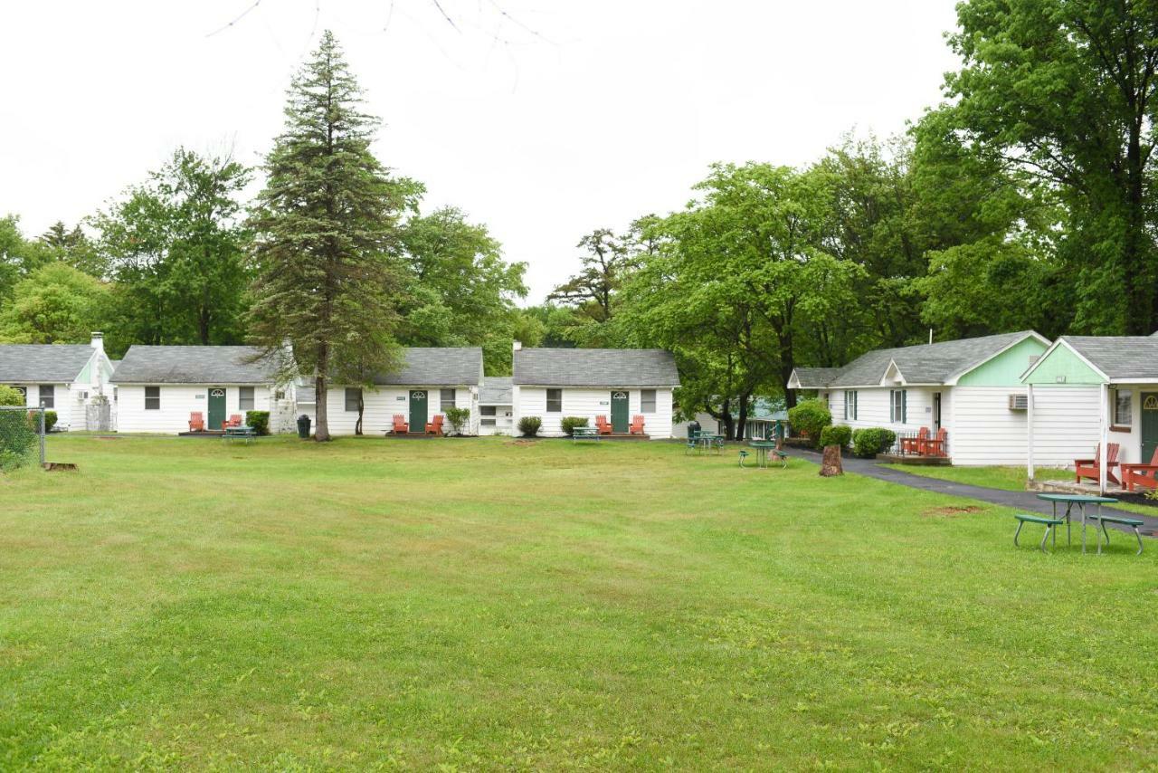 Chestnut Grove Family Resort Mount Pocono Exterior foto