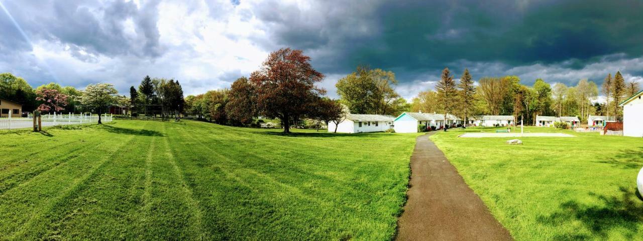 Chestnut Grove Family Resort Mount Pocono Exterior foto